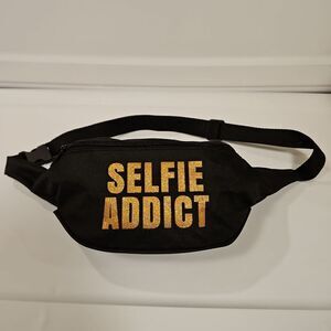 Selfie Addict Waistbag New without tag